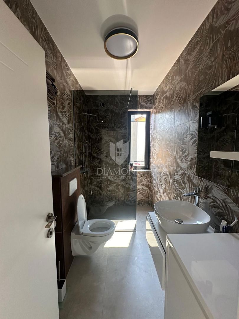 BELLISSIMA CASA AL PIANO TERRA, VICINO AD ALBONA