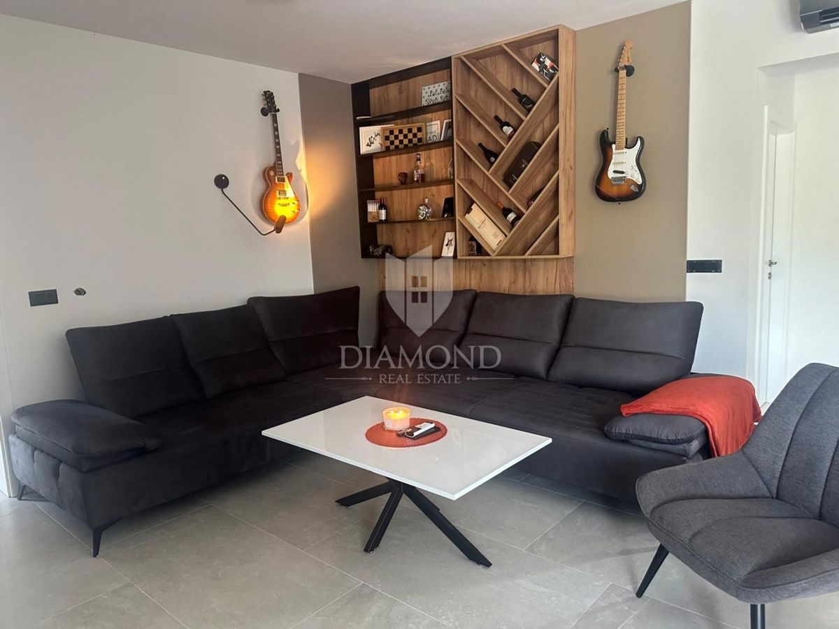 BELLISSIMA CASA AL PIANO TERRA, VICINO AD ALBONA