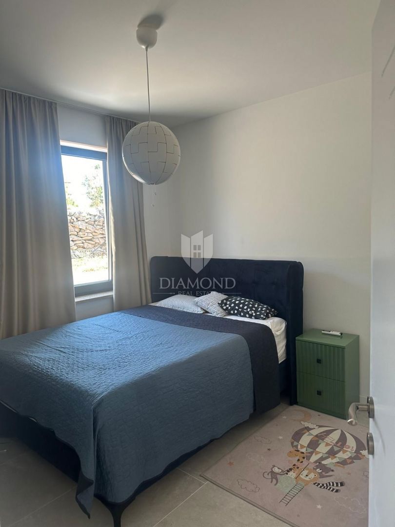 BELLISSIMA CASA AL PIANO TERRA, VICINO AD ALBONA