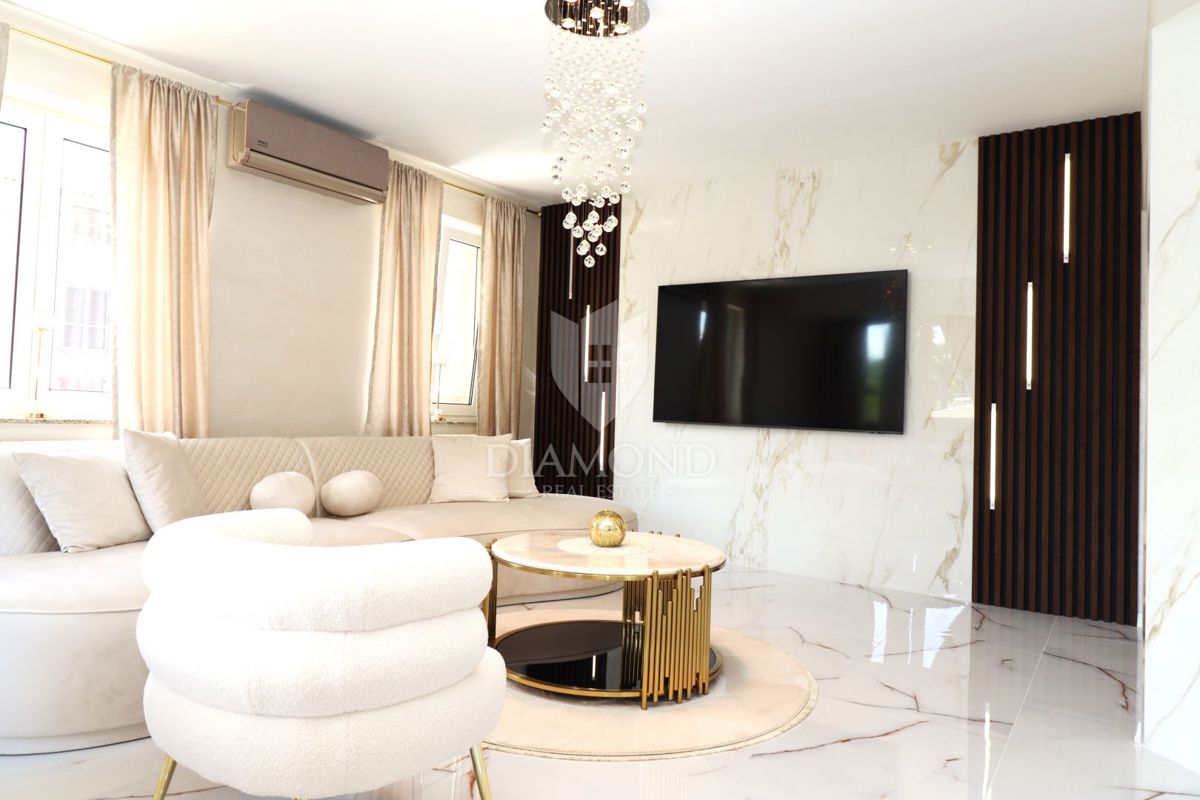 Parenzo, appartamento al primo piano a 200 m dal mare!