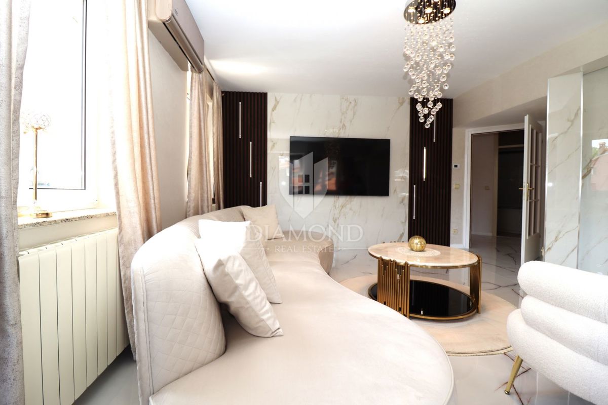 Parenzo, appartamento al primo piano a 200 m dal mare!