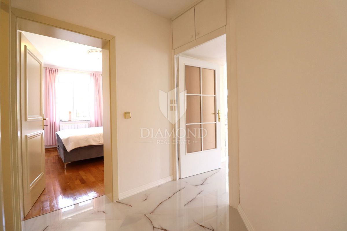 Parenzo, appartamento al primo piano a 200 m dal mare!