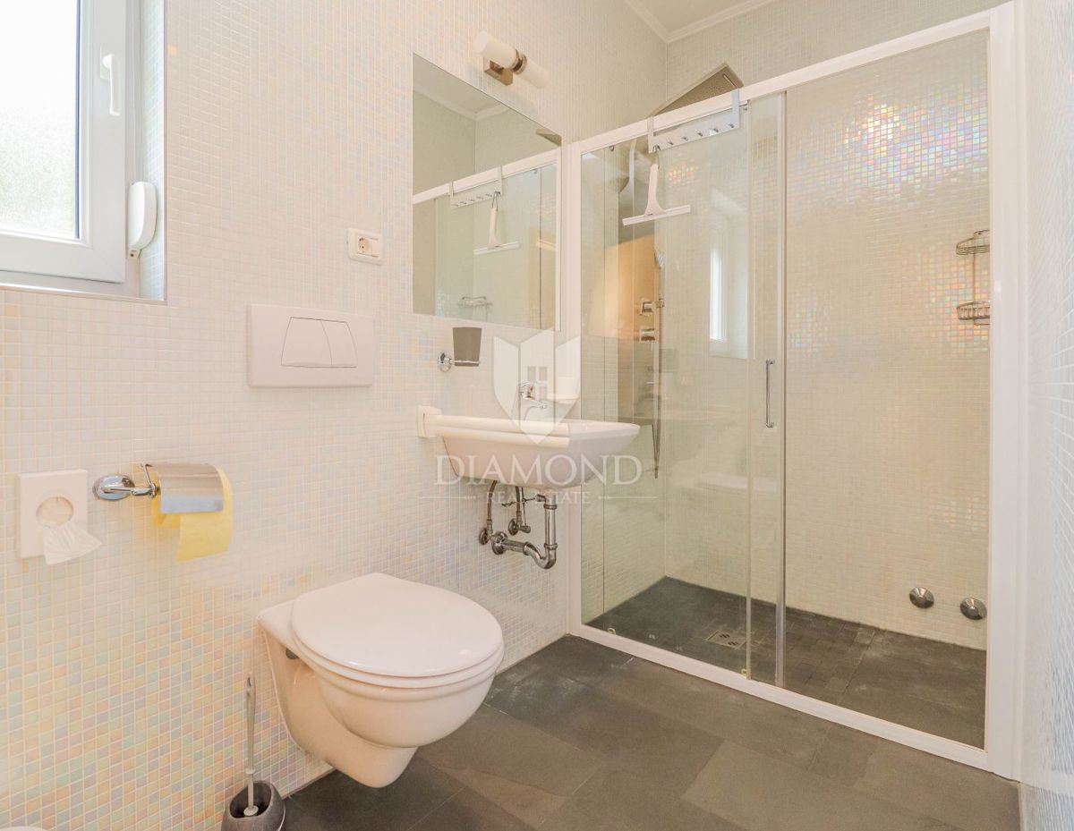 Momiano, villa idilliaca con vista panoramica!