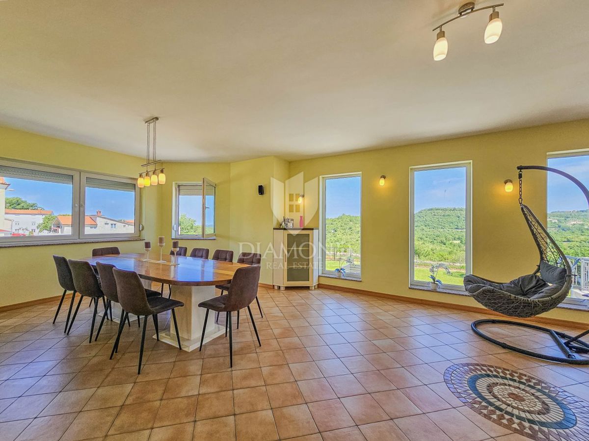 Momiano, villa idilliaca con vista panoramica!