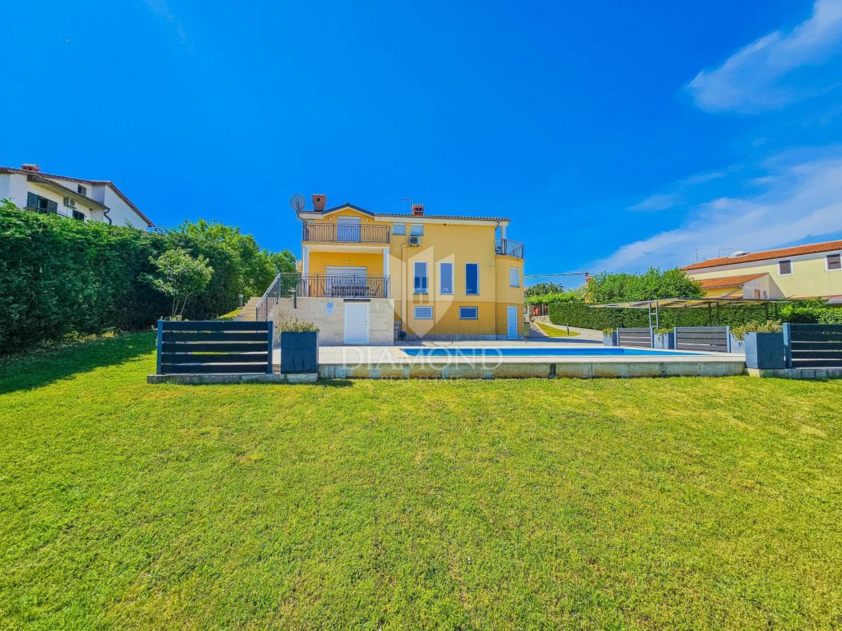 Momiano, villa idilliaca con vista panoramica!