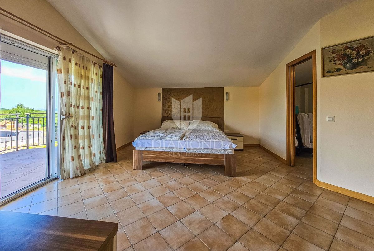 Momiano, villa idilliaca con vista panoramica!