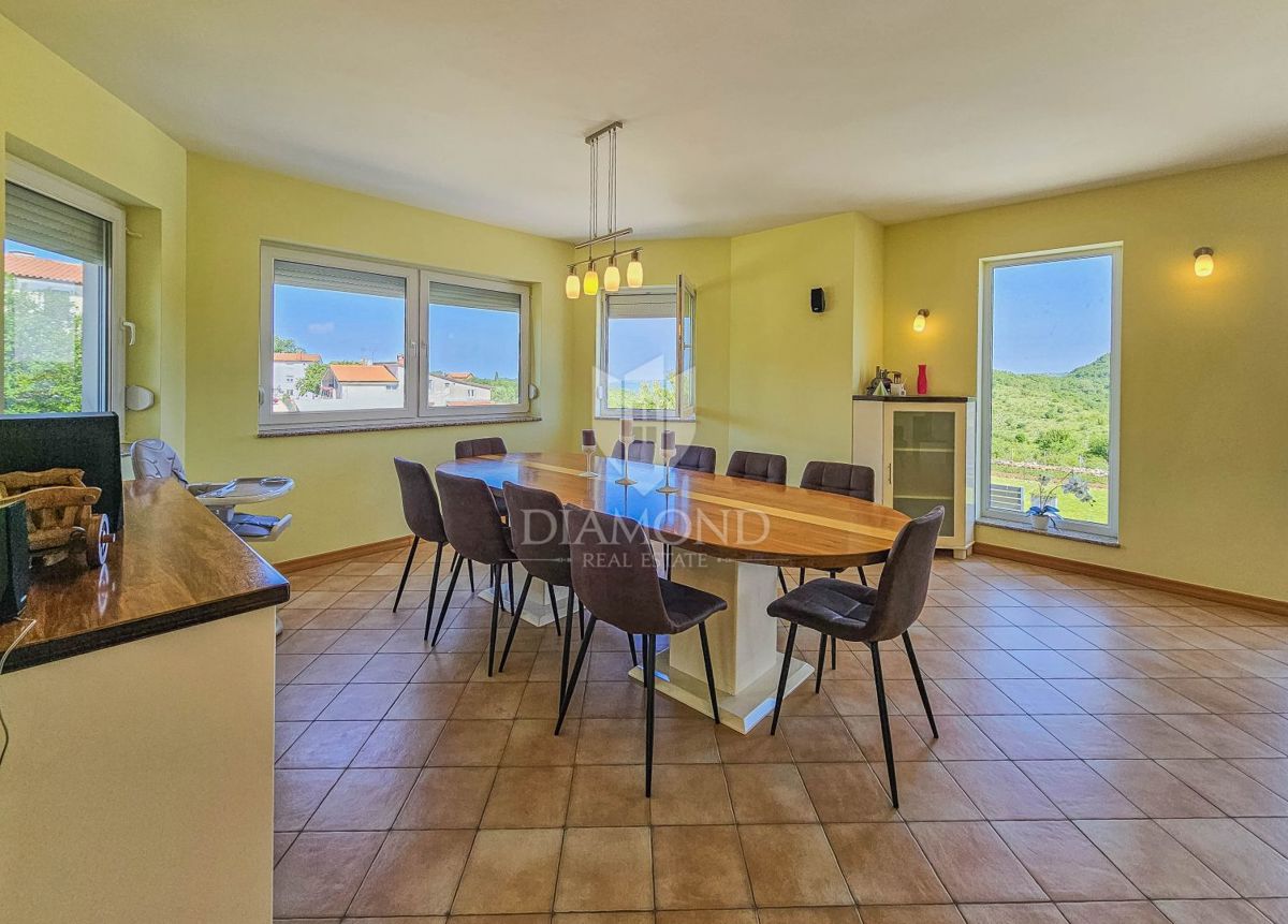 Momiano, villa idilliaca con vista panoramica!