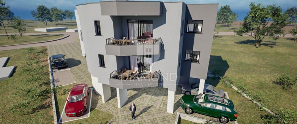 Spazioso appartamento nuovo con 4 terrazze vicino alla spiaggia, Štinjan! 