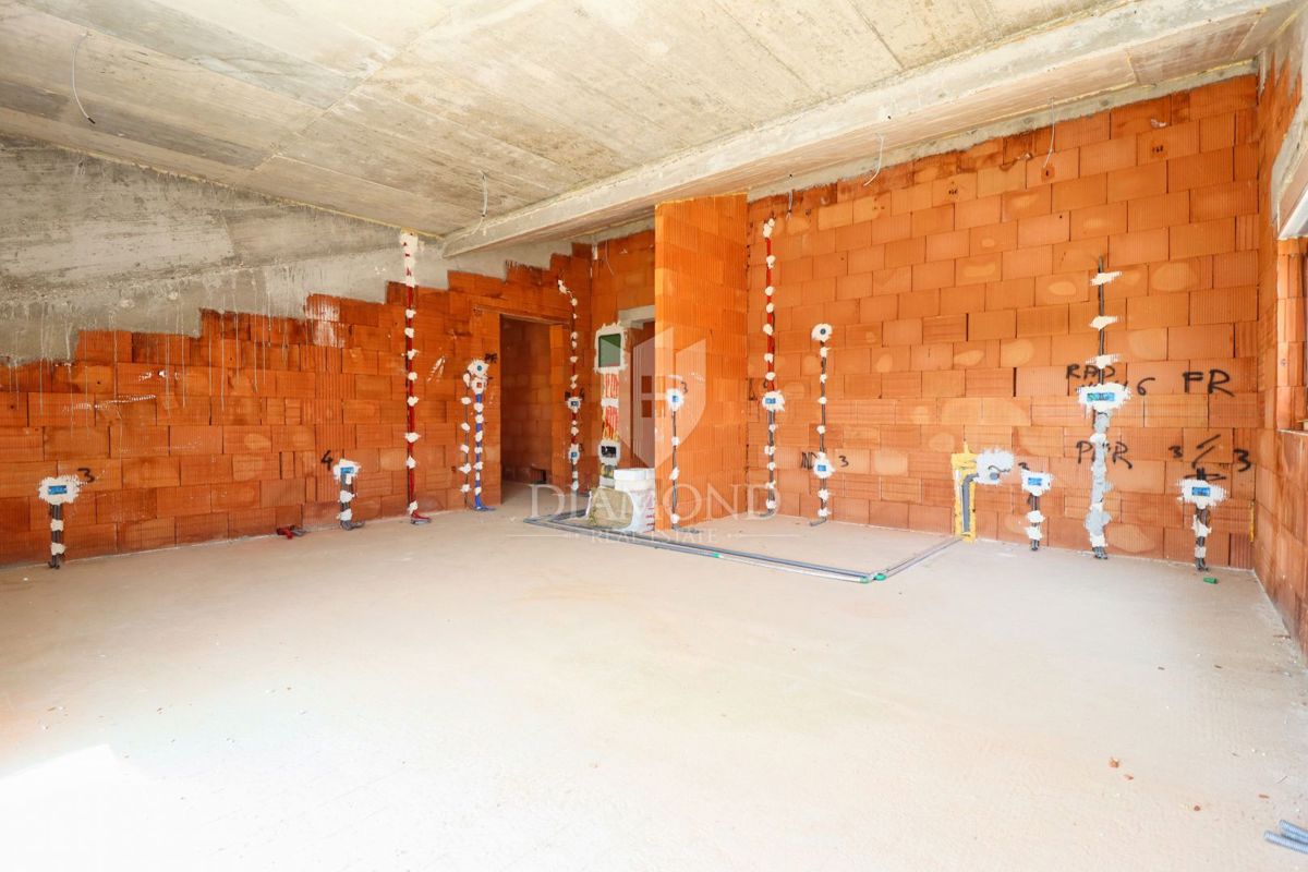Parenzo zona – appartamento moderno di alta qualità