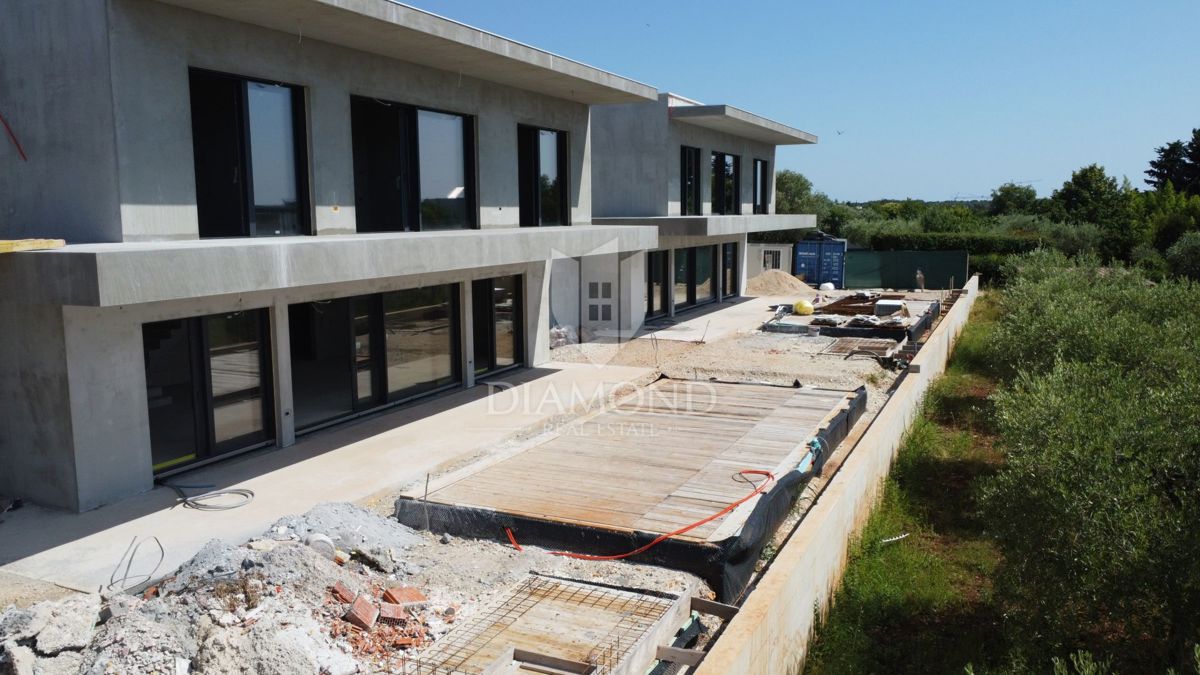 Parenzo, villa di lusso a 300 metri dalla spiaggia!