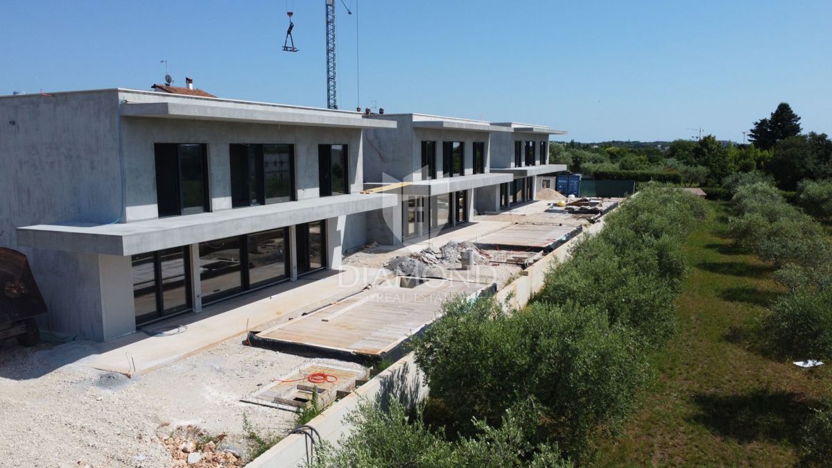 Parenzo, villa di lusso a 300 metri dalla spiaggia!