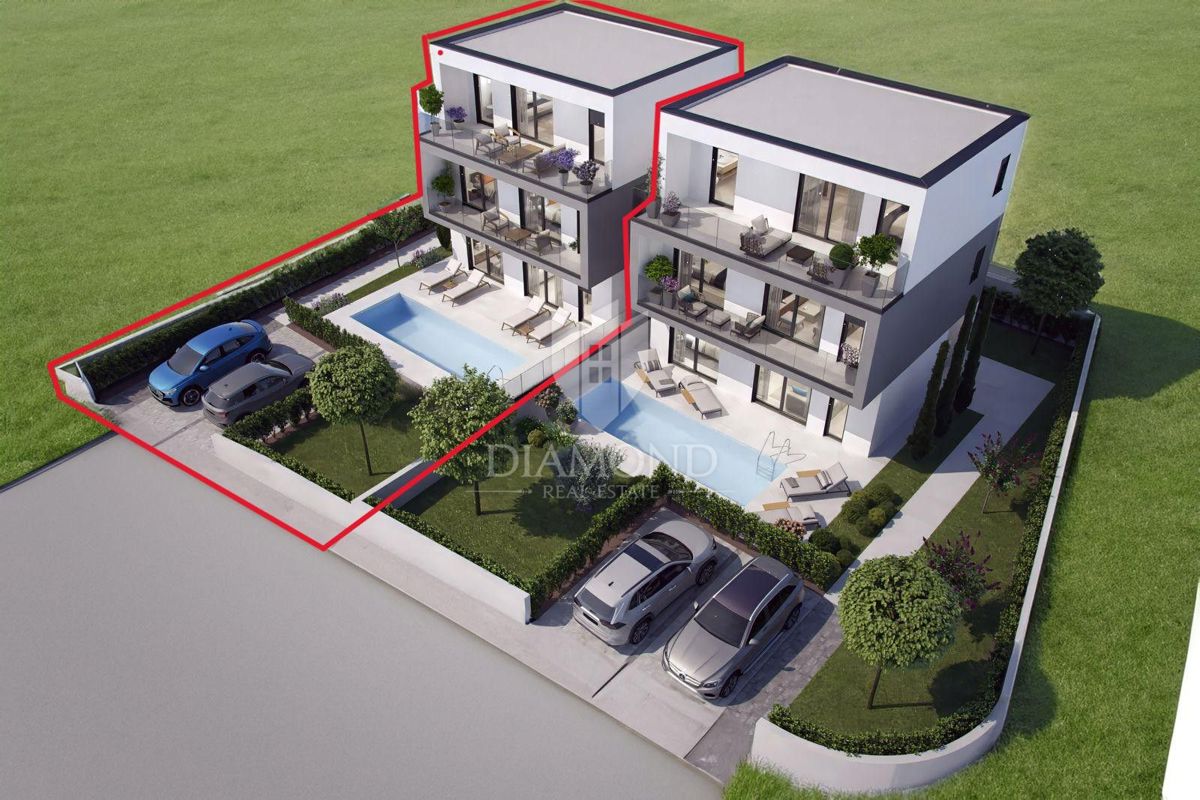 Poreč, dintorni, casa bifamiliare con piscina e vista mare