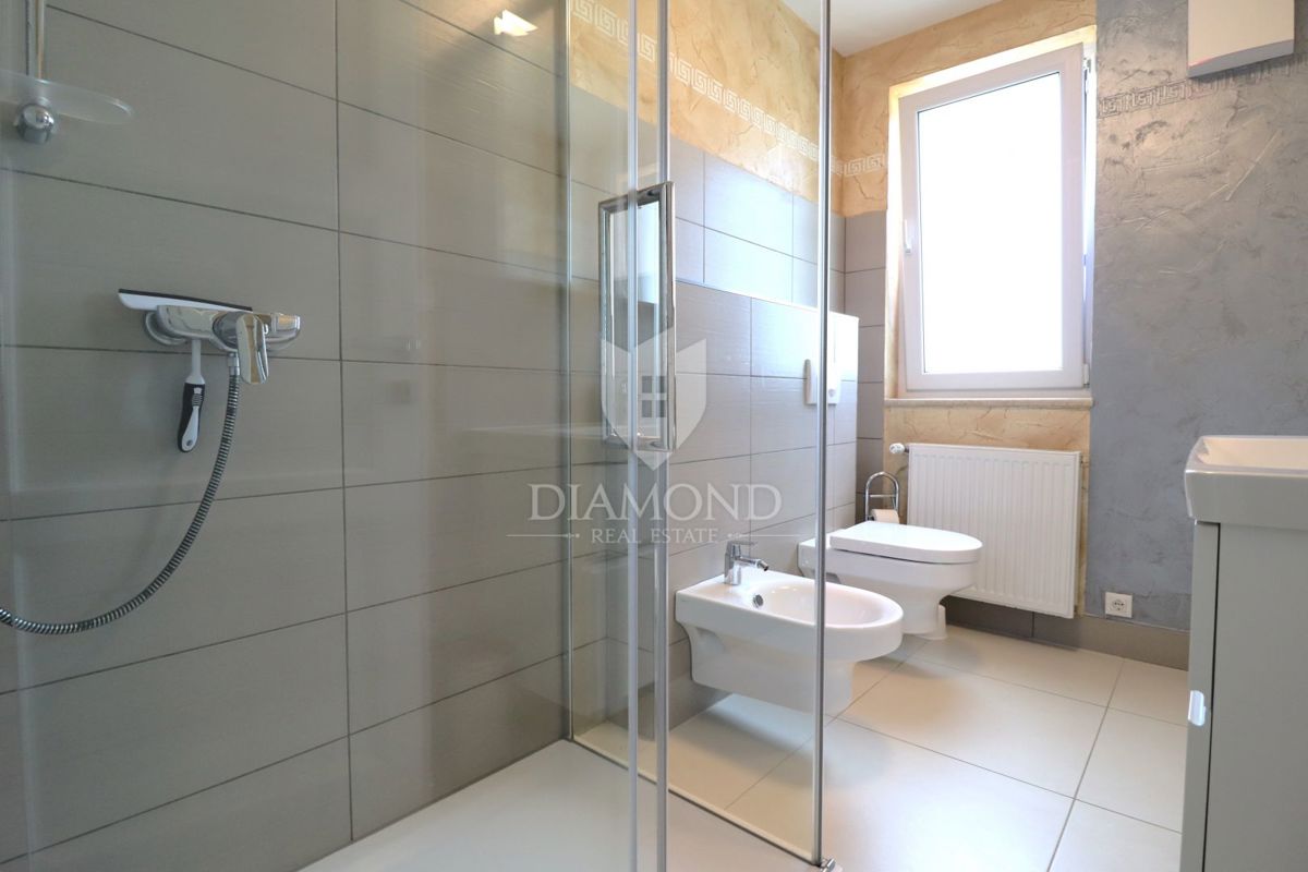 Parenzo, Dintorni: Rarità! Casa per vivere e investire