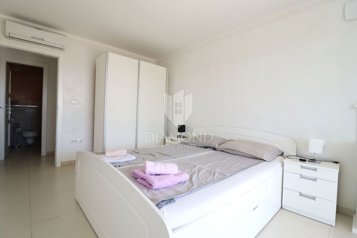 Parenzo, Dintorni: Rarità! Casa per vivere e investire