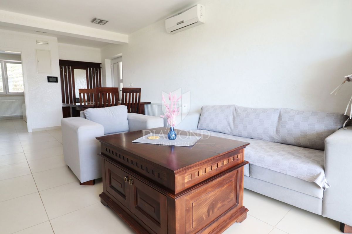 Parenzo, Dintorni: Rarità! Casa per vivere e investire