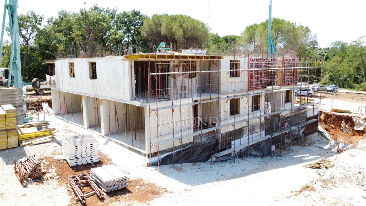 Parenzo, Appartamento Attraente in una Zona Richiesta