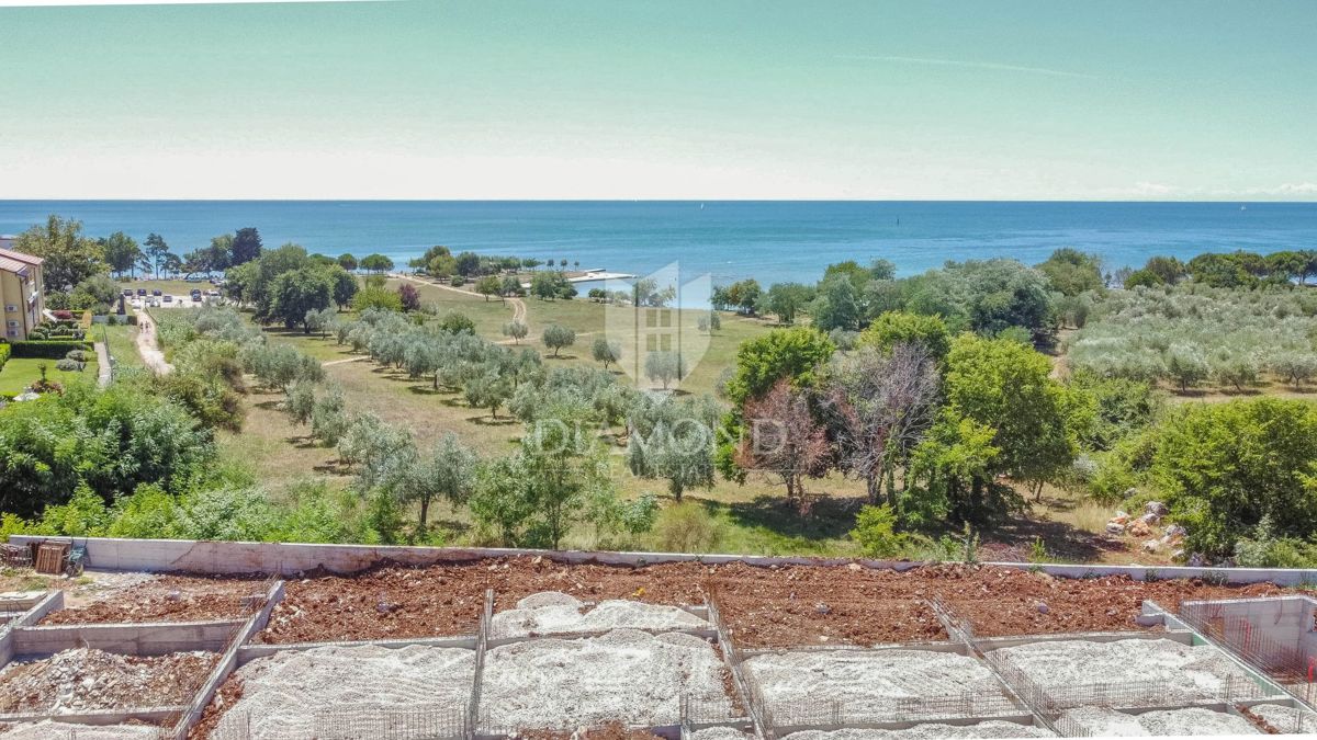 Savudrija, dintorni - casa moderna in prima fila sul mare!