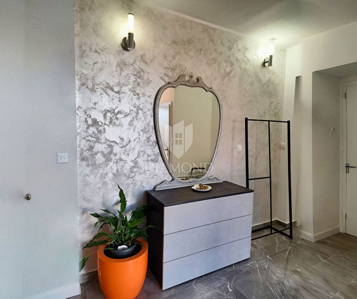 Parenzo, dintorni, spaziosa casa in una posizione ricercata