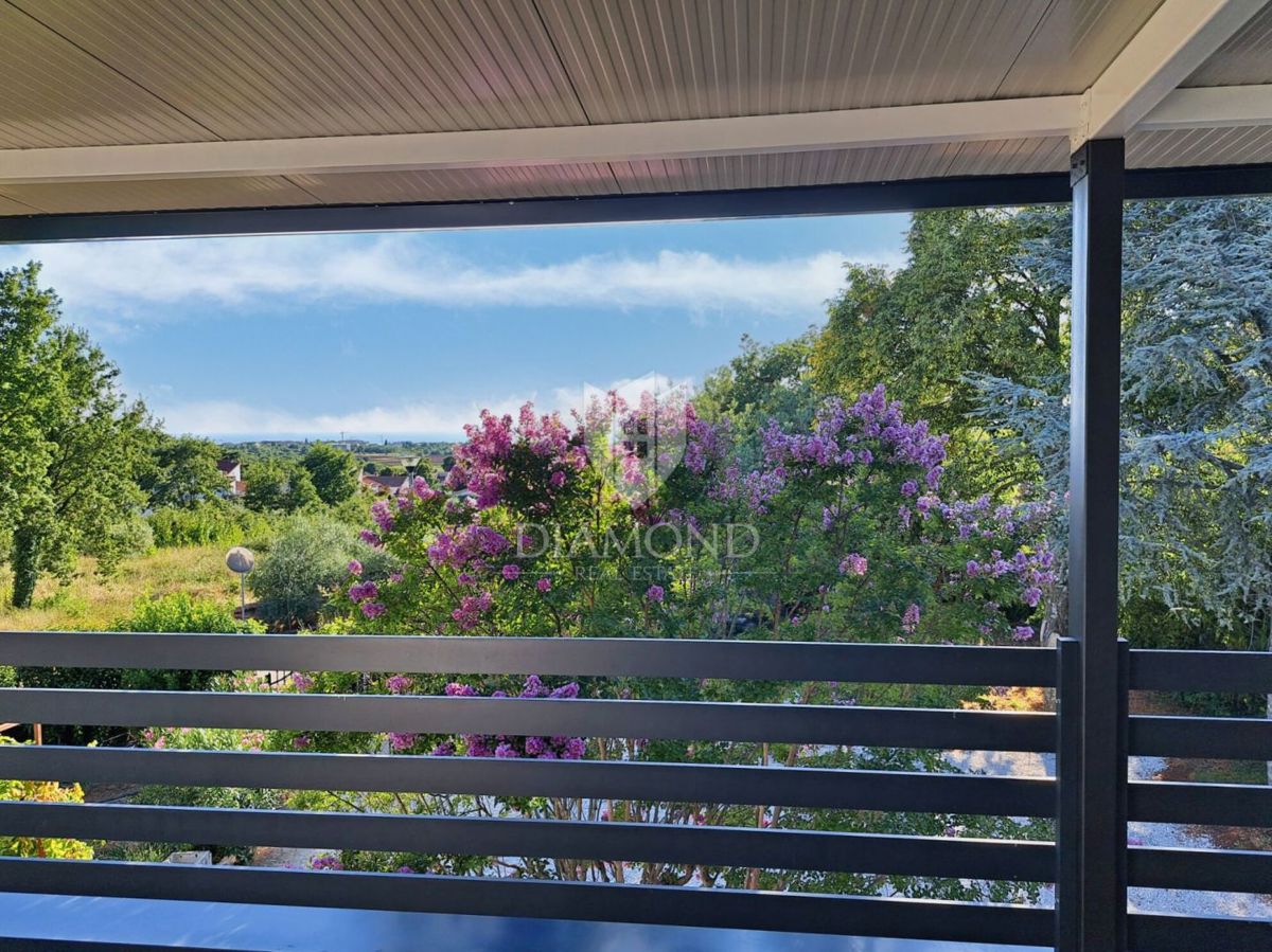 Parenzo, dintorni, spaziosa casa in una posizione ricercata