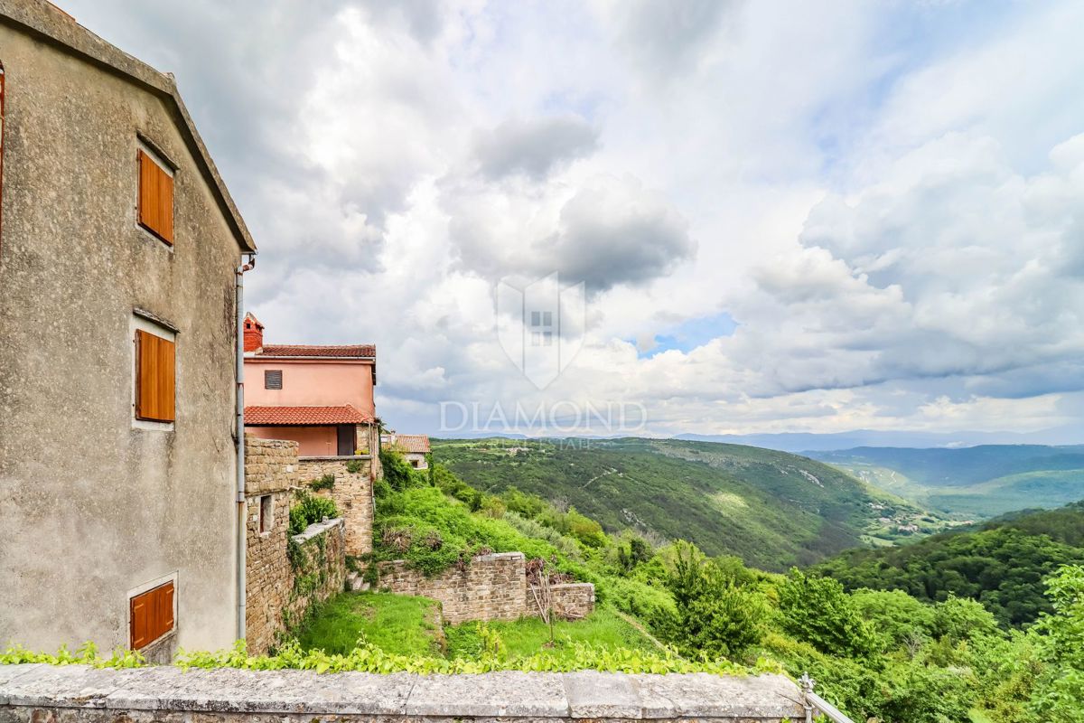 Bella casa con una vista indimenticabile! 