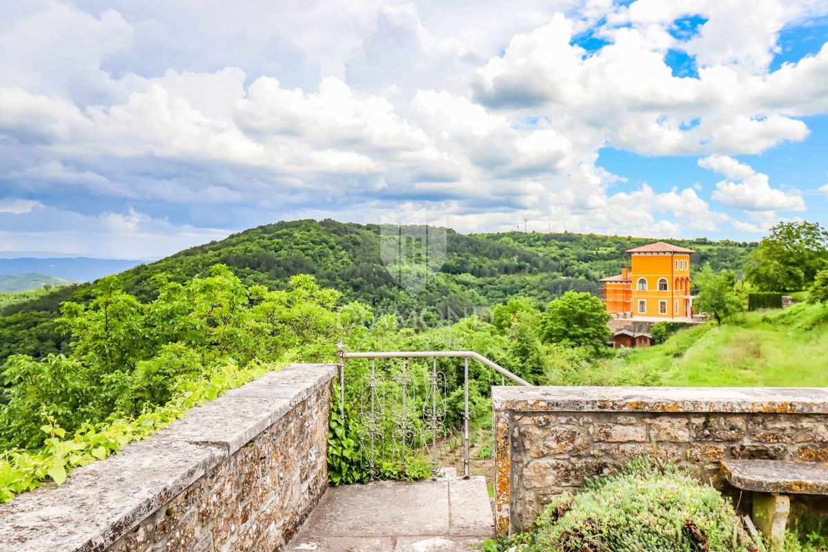 Bella casa con una vista indimenticabile! 