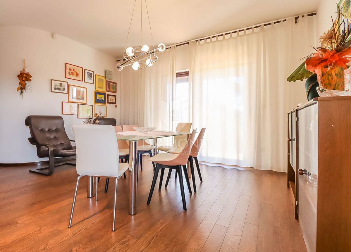 Villa di Lusso in Istria con Ampia Proprietà, Piscina e Massima Privacy!