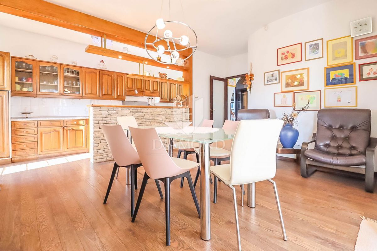 Villa di Lusso in Istria con Ampia Proprietà, Piscina e Massima Privacy!