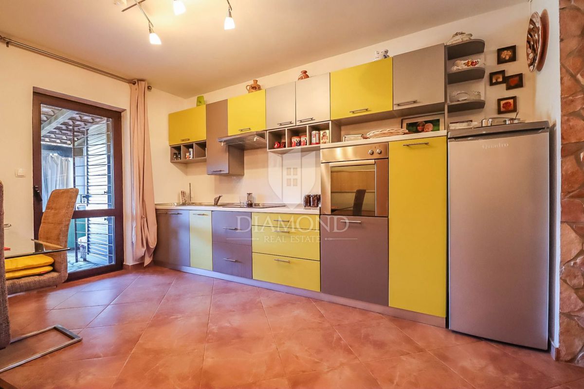 Villa di Lusso in Istria con Ampia Proprietà, Piscina e Massima Privacy!