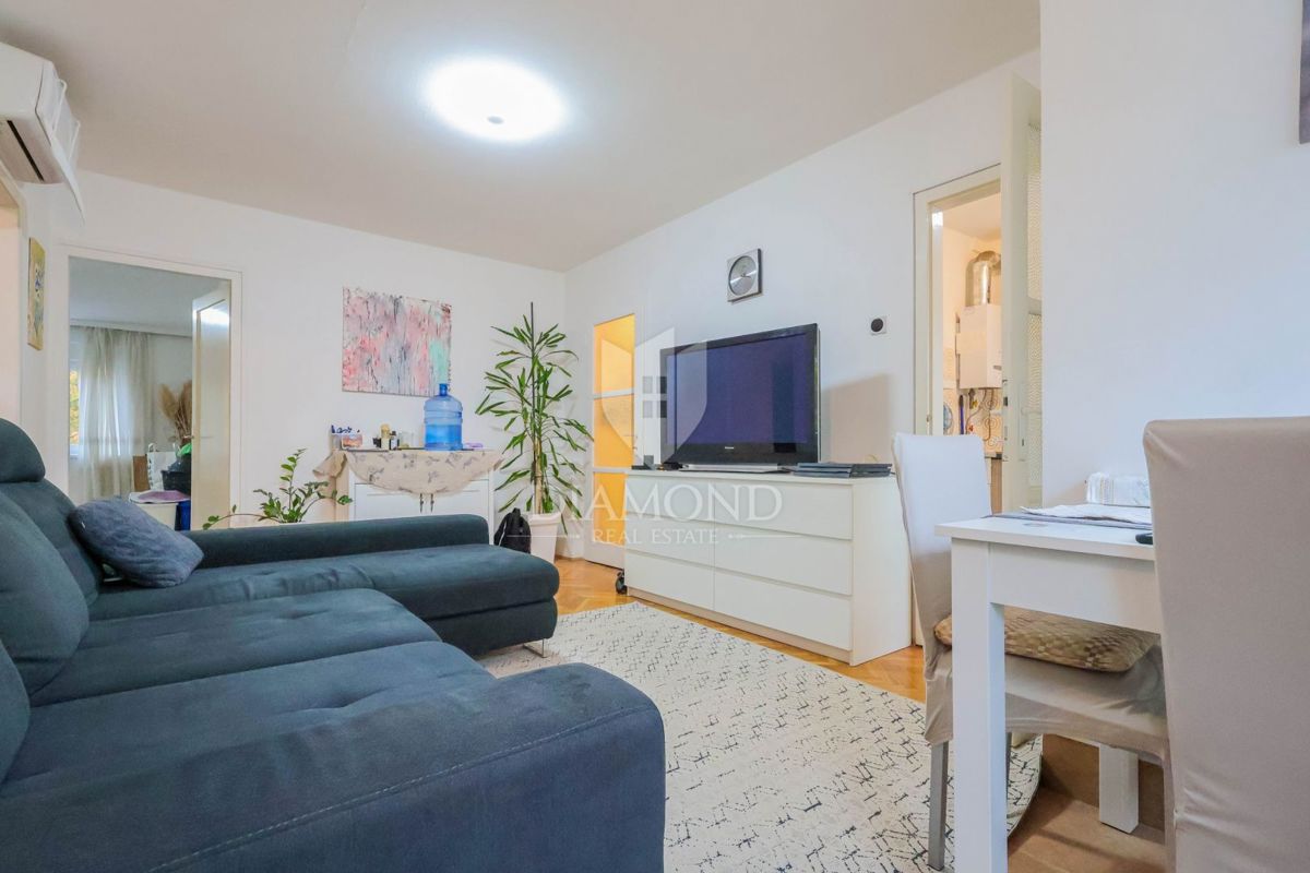 Zagabria, Volovčica! Appartamento conveniente con tre camere da letto!