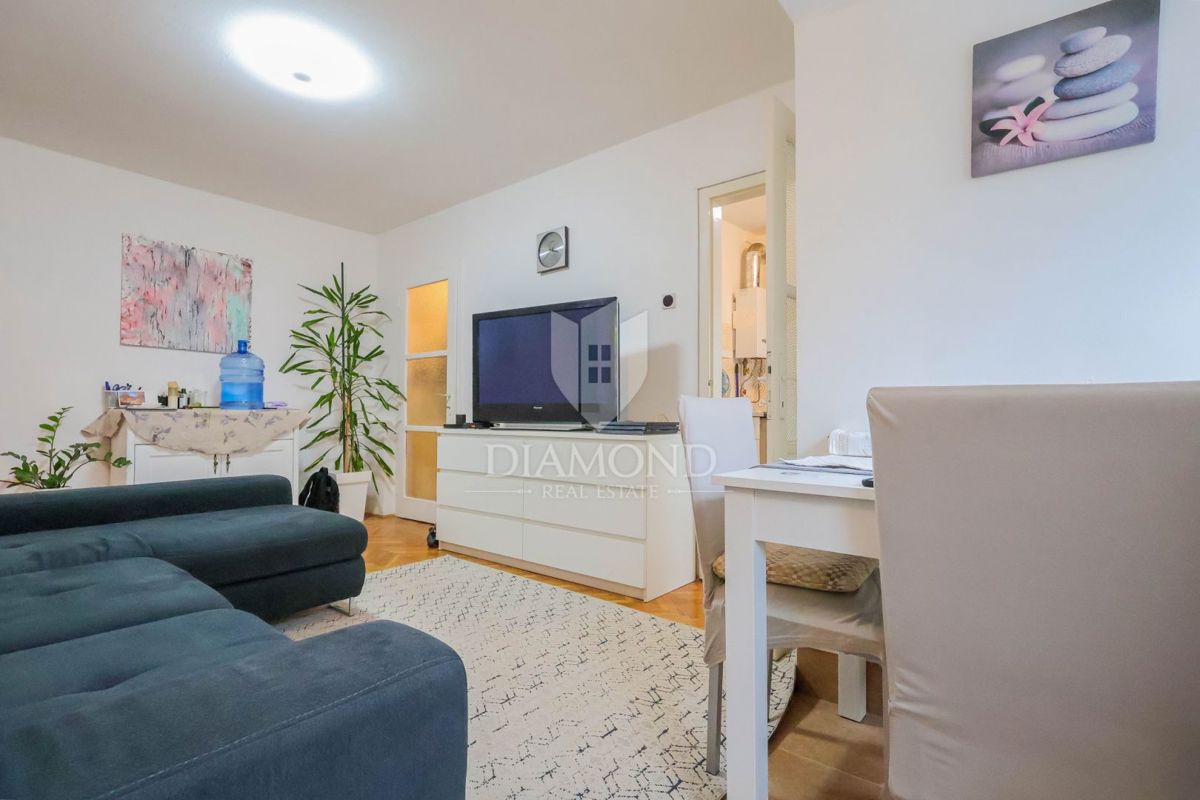 Zagabria, Volovčica! Appartamento conveniente con tre camere da letto!