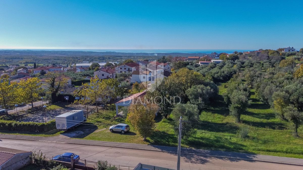 Parenzo, dintorni, elegante casa in pietra con piscina e giardino soleggiato!