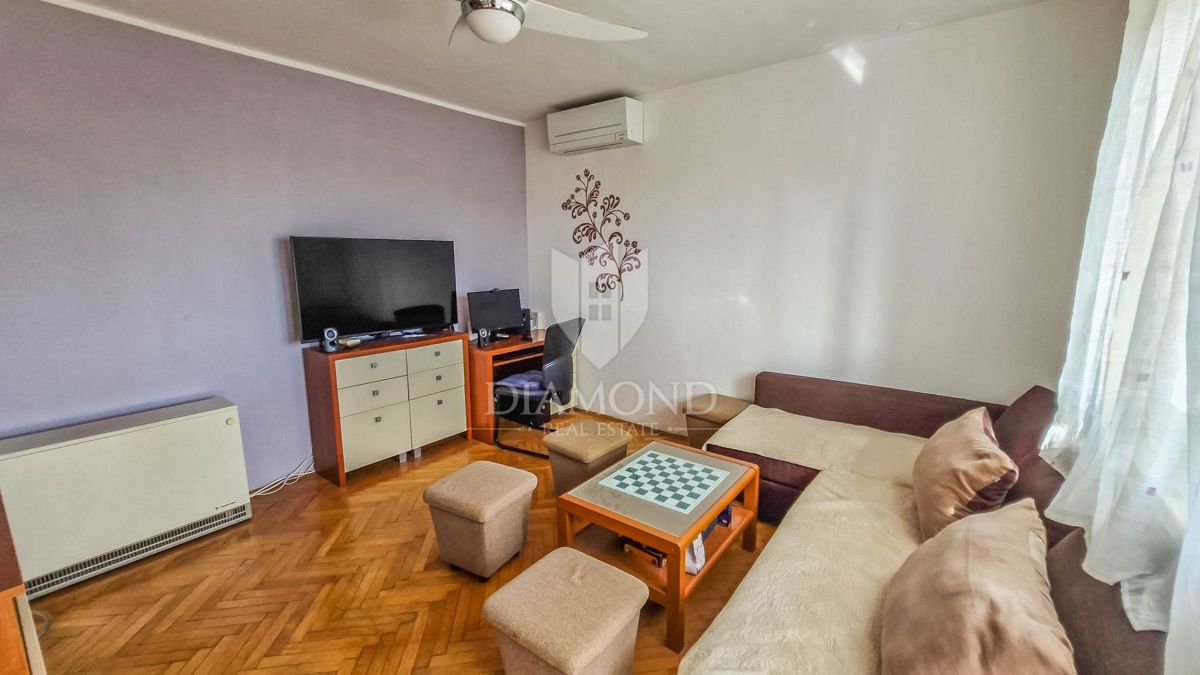 Pola, Veruda, Appartamento con vista mare