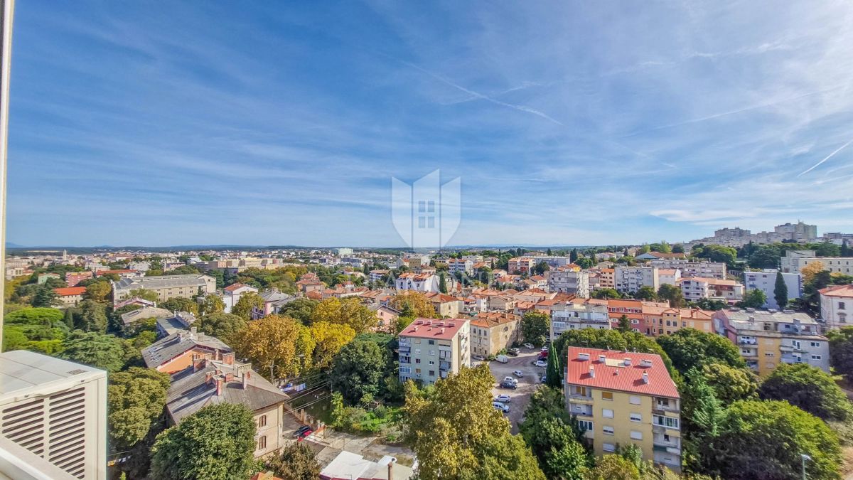Pola, Veruda, Appartamento con vista mare