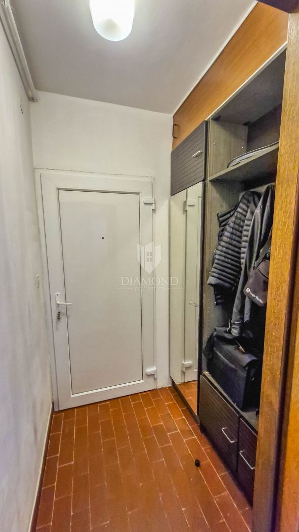 Pola, Veruda, Appartamento con vista mare