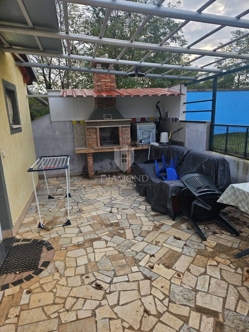 OCCASIONE!! ROVIGNO! TRE CASE E UNA PISCINA!