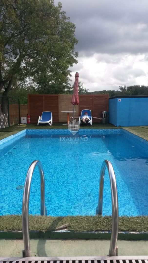 OCCASIONE!! ROVIGNO! TRE CASE E UNA PISCINA!