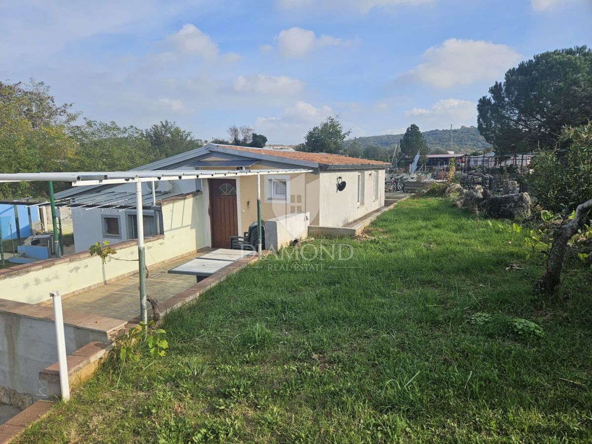 OCCASIONE!! ROVIGNO! TRE CASE E UNA PISCINA!