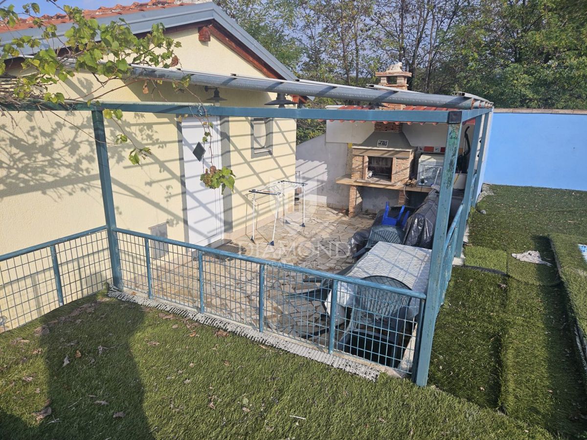 OCCASIONE!! ROVIGNO! TRE CASE E UNA PISCINA!