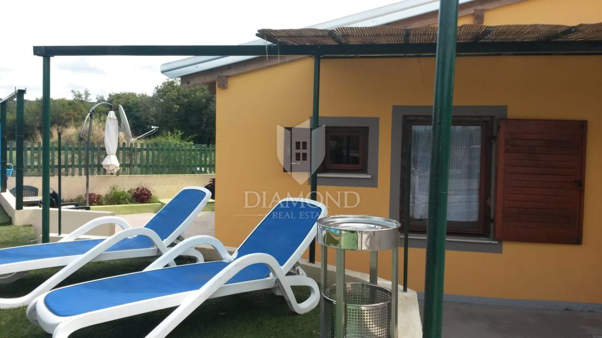 OCCASIONE!! ROVIGNO! TRE CASE E UNA PISCINA!