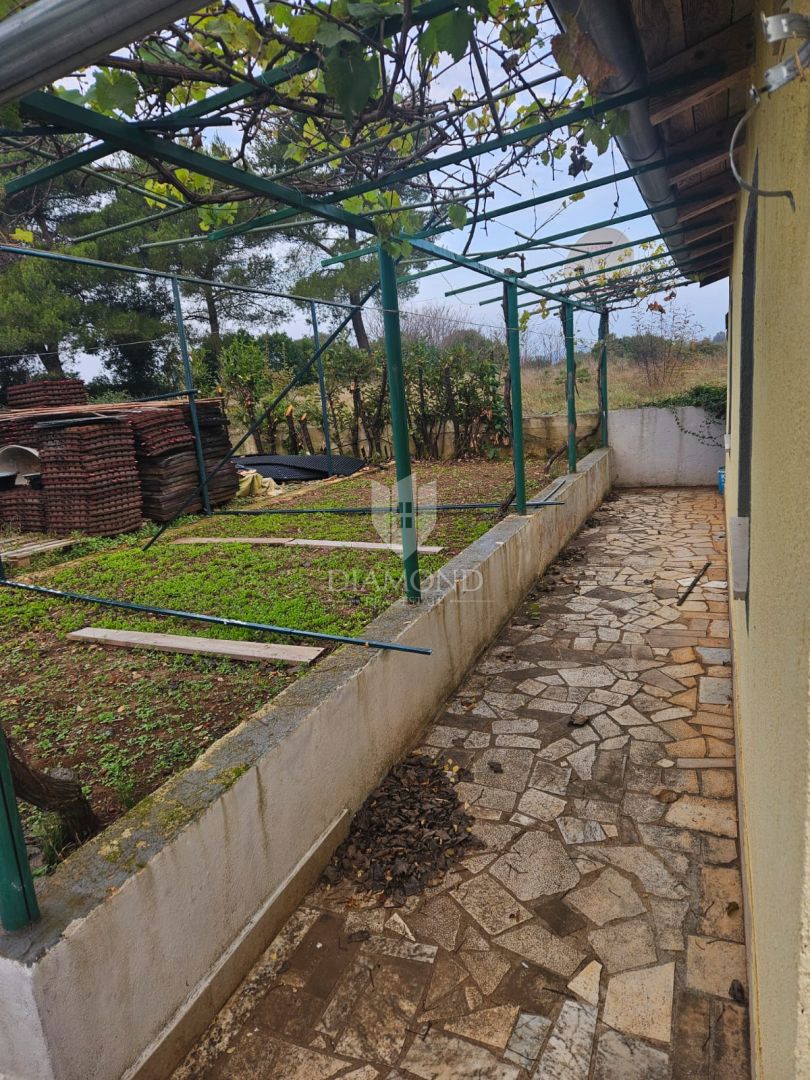 OCCASIONE!! ROVIGNO! TRE CASE E UNA PISCINA!