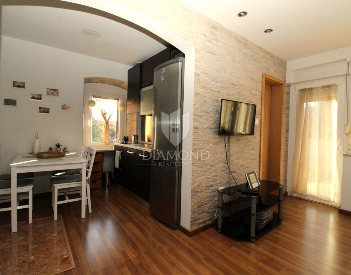 JUŠIĆI, MATULJI - Due unità abitative