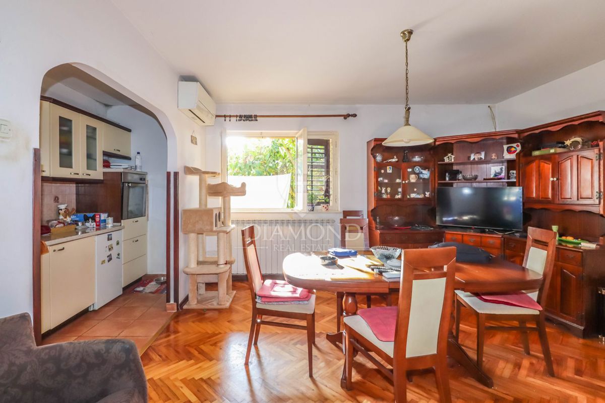 OCCASIONE! ROVIGNO! APPARTAMENTO, GIARDINO, PARCHEGGIO!