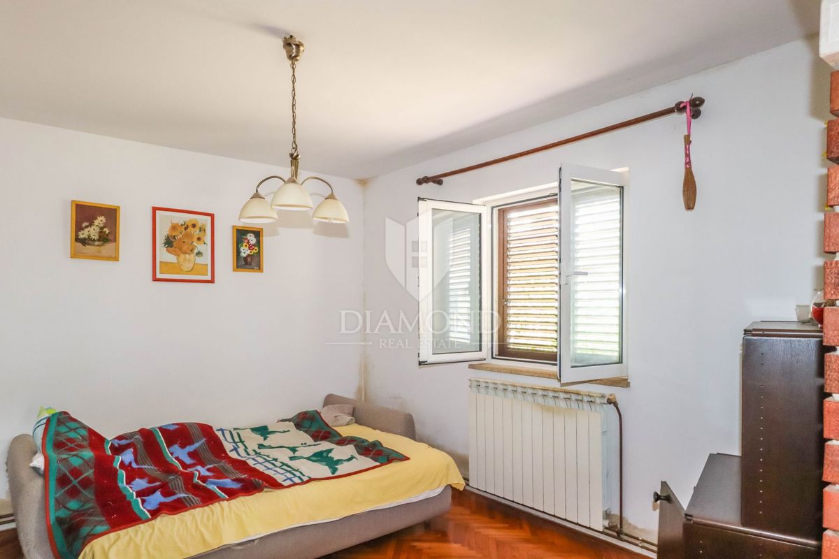 OCCASIONE! ROVIGNO! APPARTAMENTO, GIARDINO, PARCHEGGIO!