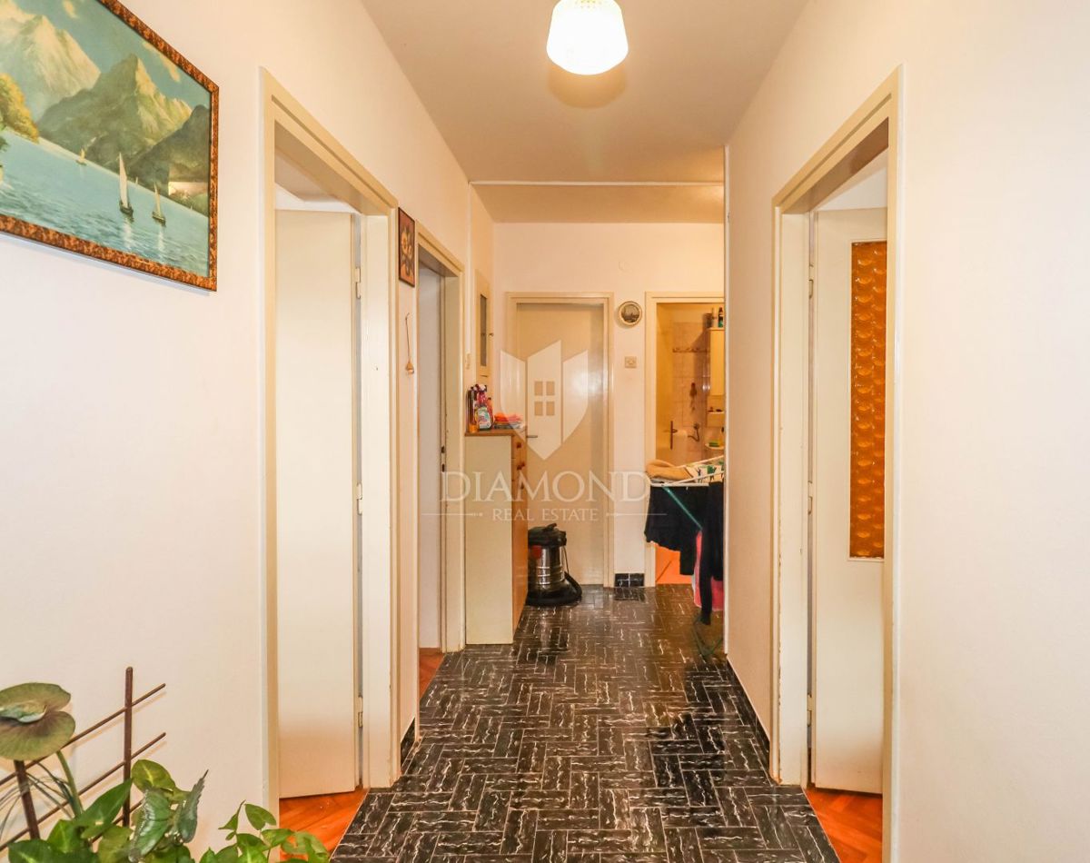 OCCASIONE! ROVIGNO! APPARTAMENTO, GIARDINO, PARCHEGGIO!