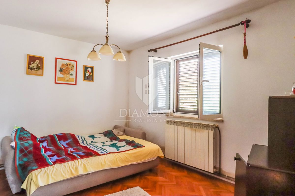 OCCASIONE! ROVIGNO! APPARTAMENTO, GIARDINO, PARCHEGGIO!