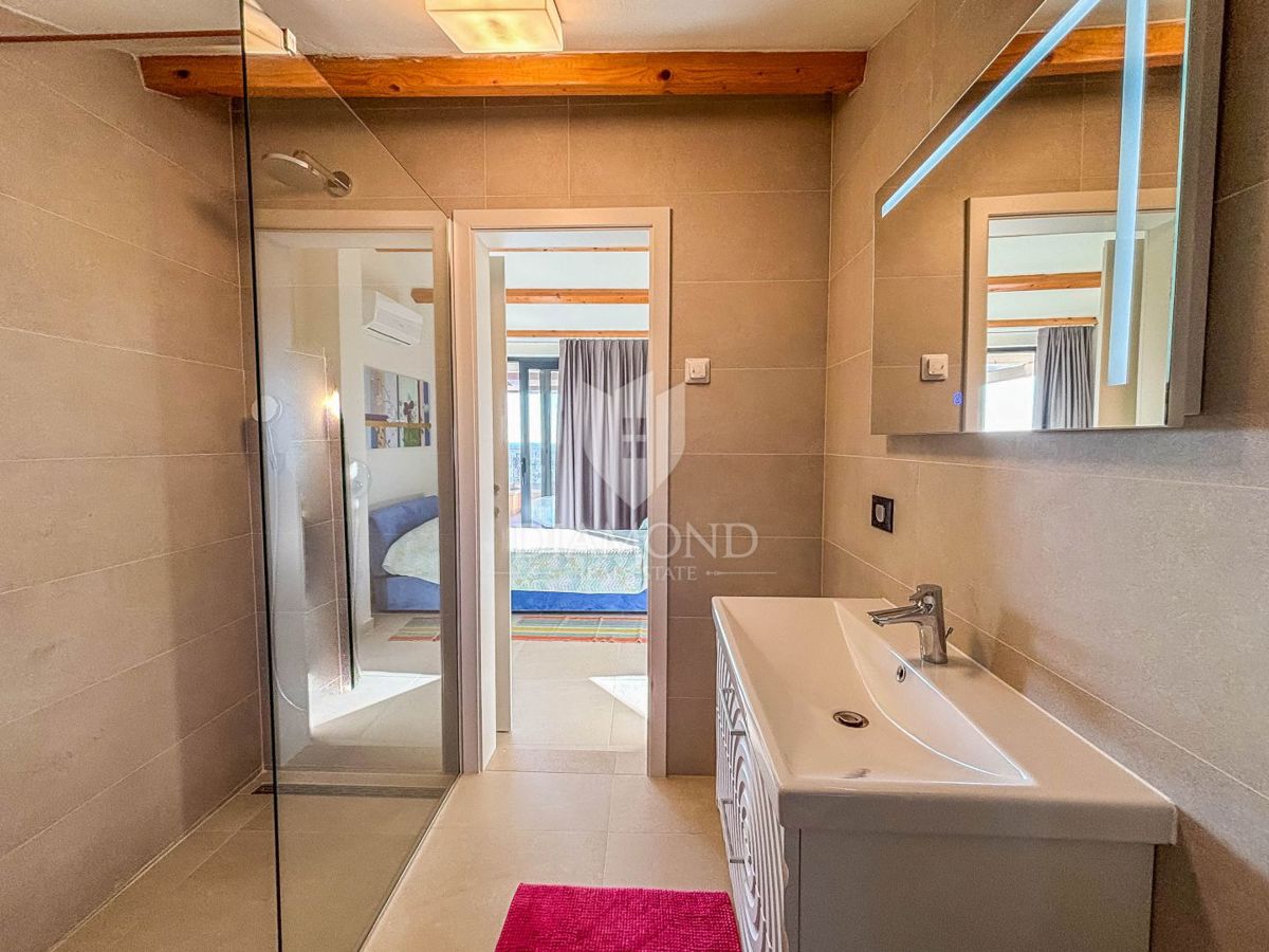 Parenzo, dintorni, graziosa casa con vista panoramica!