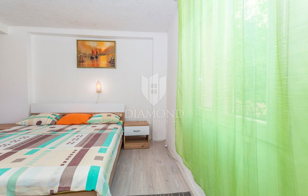 Casa con giardino a Šilo vicino al mare