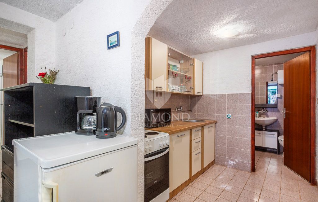 Casa con giardino a Šilo vicino al mare