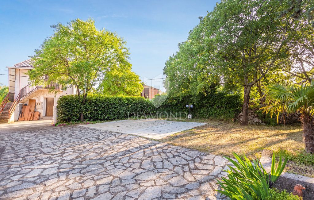 Casa con giardino a Šilo vicino al mare