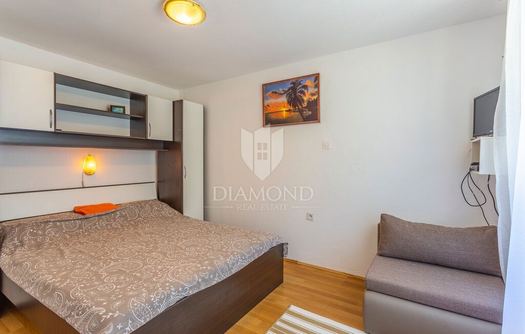 Casa con giardino a Šilo vicino al mare